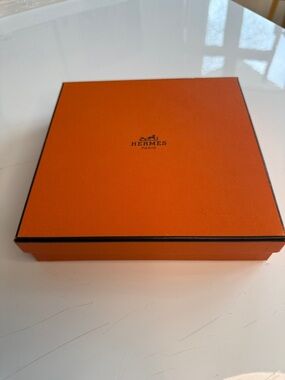 Hermes Orange Square Logo Box 7 3/4x7 3/4 x 1 1/2